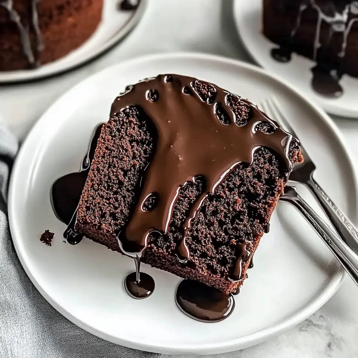 Decadent Chocolate Pound Cake That's Moist and Irresistible 4 2428cc60 3928 47a4 8f5d 18576e8d24ccbr jkq5gc
