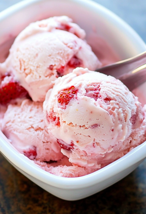 Fresh Homemade Strawberry Ice Cream Recipe